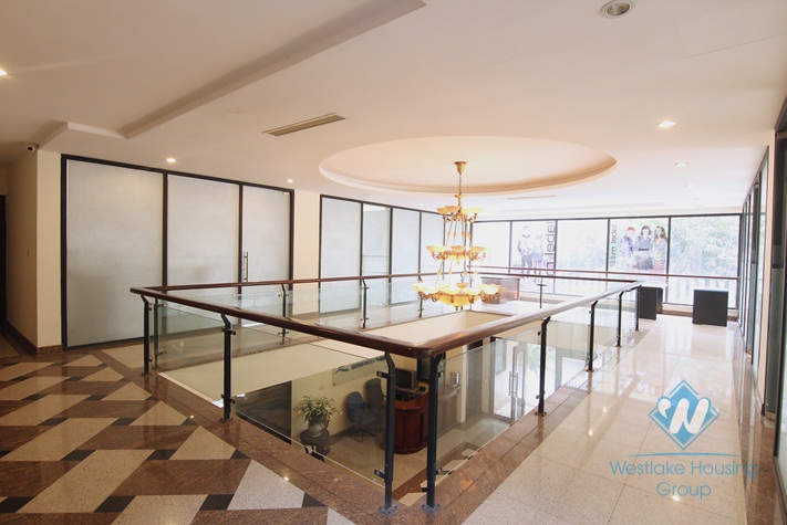 Nice office with nature light for rent in Tay Ho district 